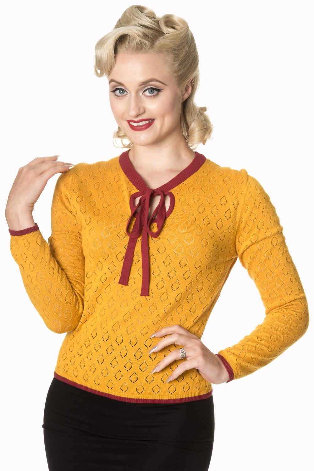 FIRST LOVE KNIT TOP