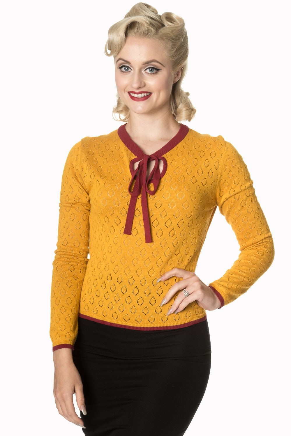 FIRST LOVE KNIT TOP