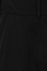 THE CLASSIC TROUSER