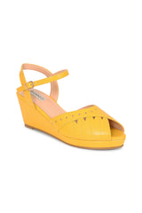 BANNED RETRO Sunny Daze Wedge 1940s-Inspired Cut-Out Peep Toe Sandals With Ankle Strap-Mustard