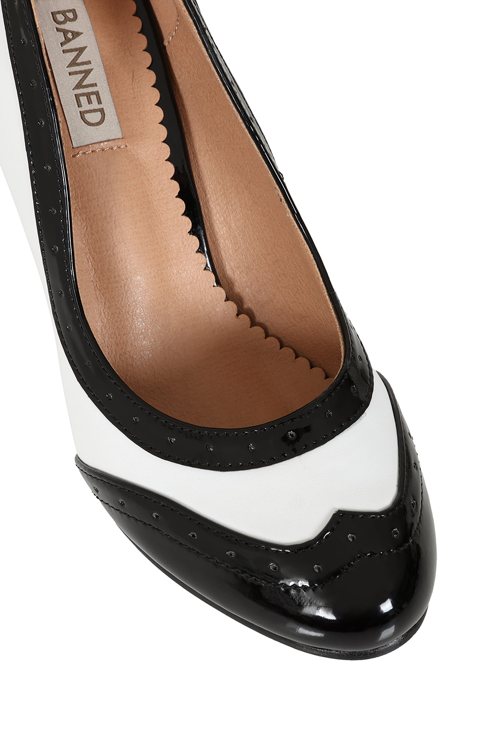Banned Retro Rendezvous Pumps