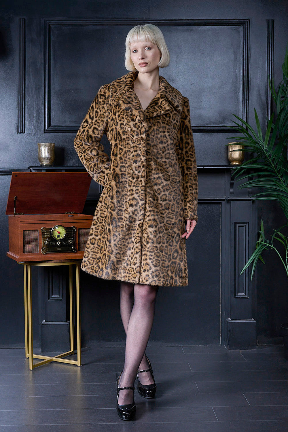 Banned Retro Vania Kunstfell-Mantel im Leoparden-Look