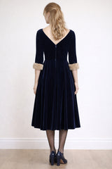 Banned Retro Nina Samt-Swing-Kleid