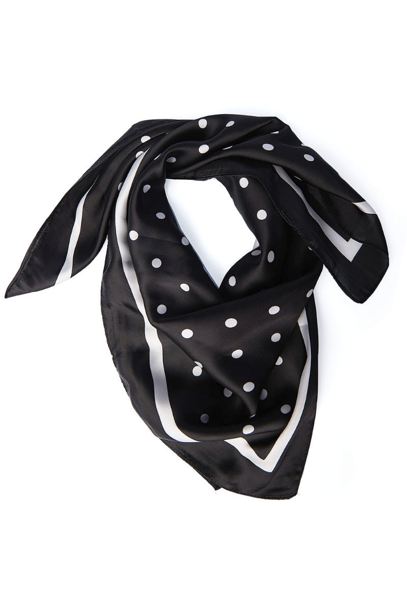 LINDA SCARF EU