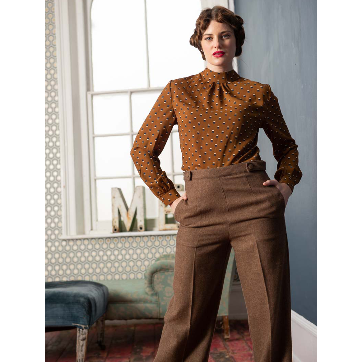 BUTTON TROUSER