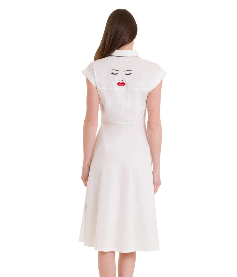 MODEL FACE LONG DRESS