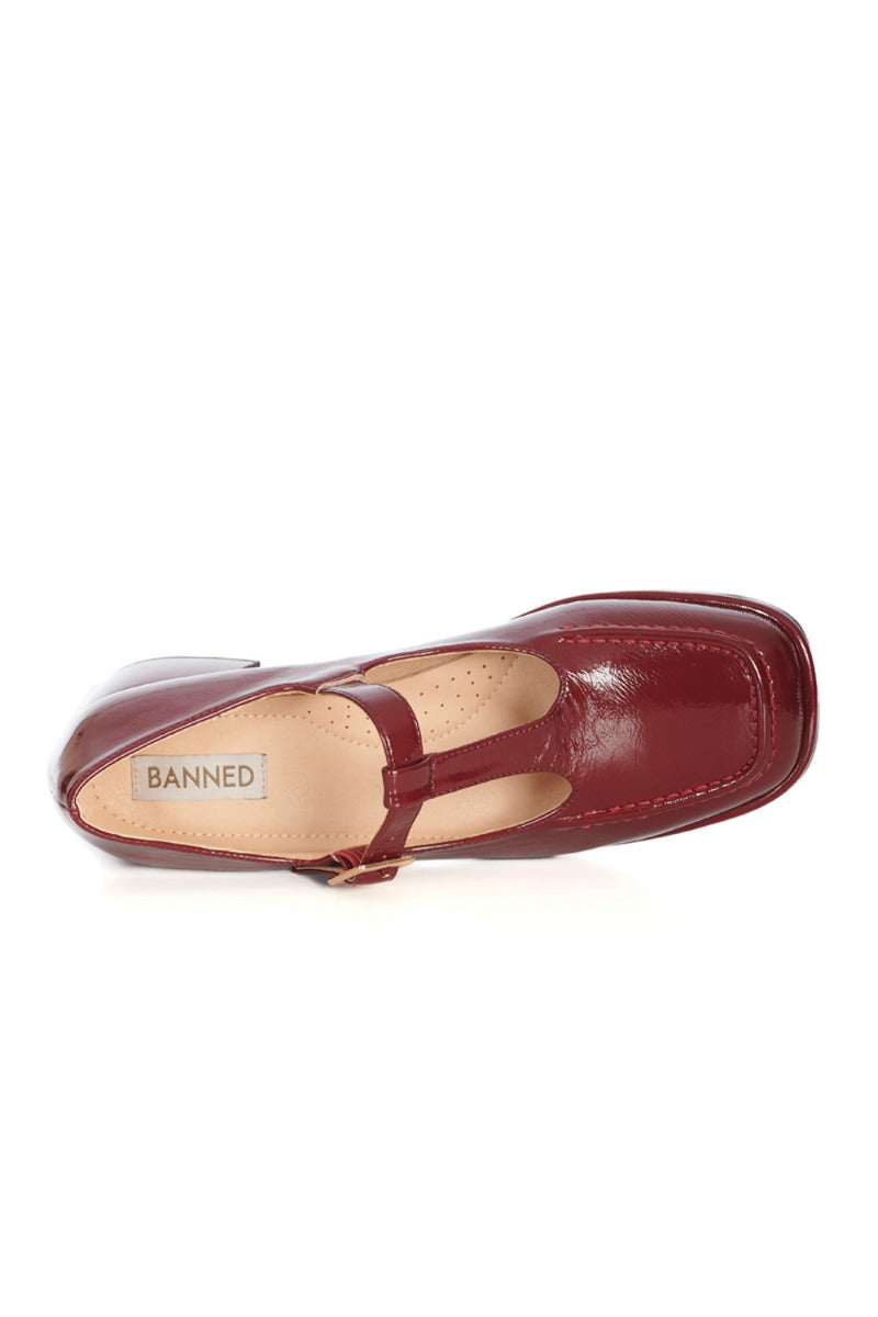 UNFORGETTABLE ELIZABETH PUMPS