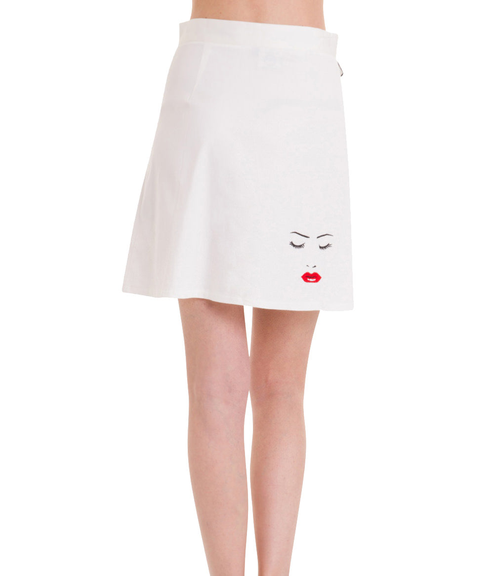 MODEL FACE SKIRT